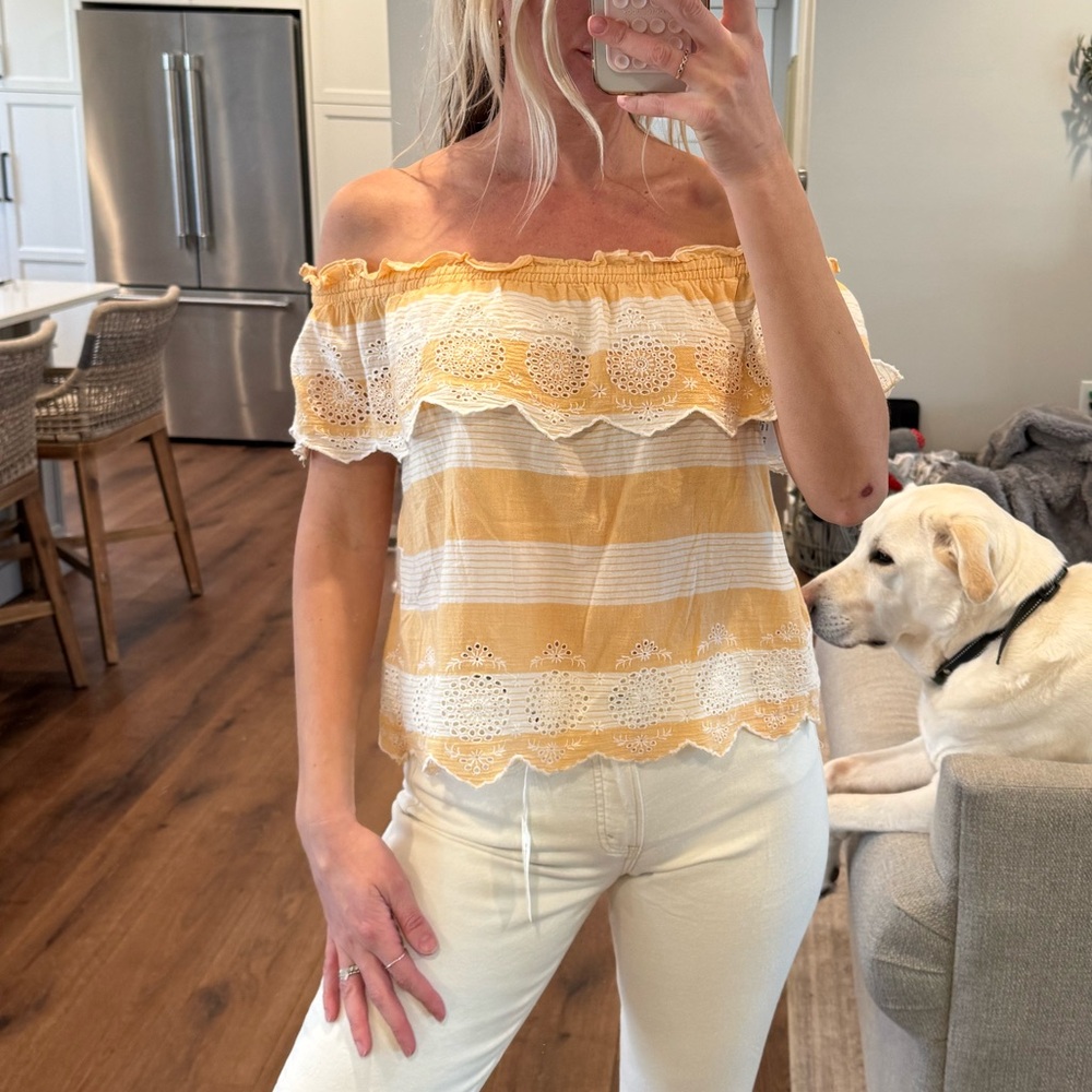 American Eagle Off The Shoulder Top Size Small